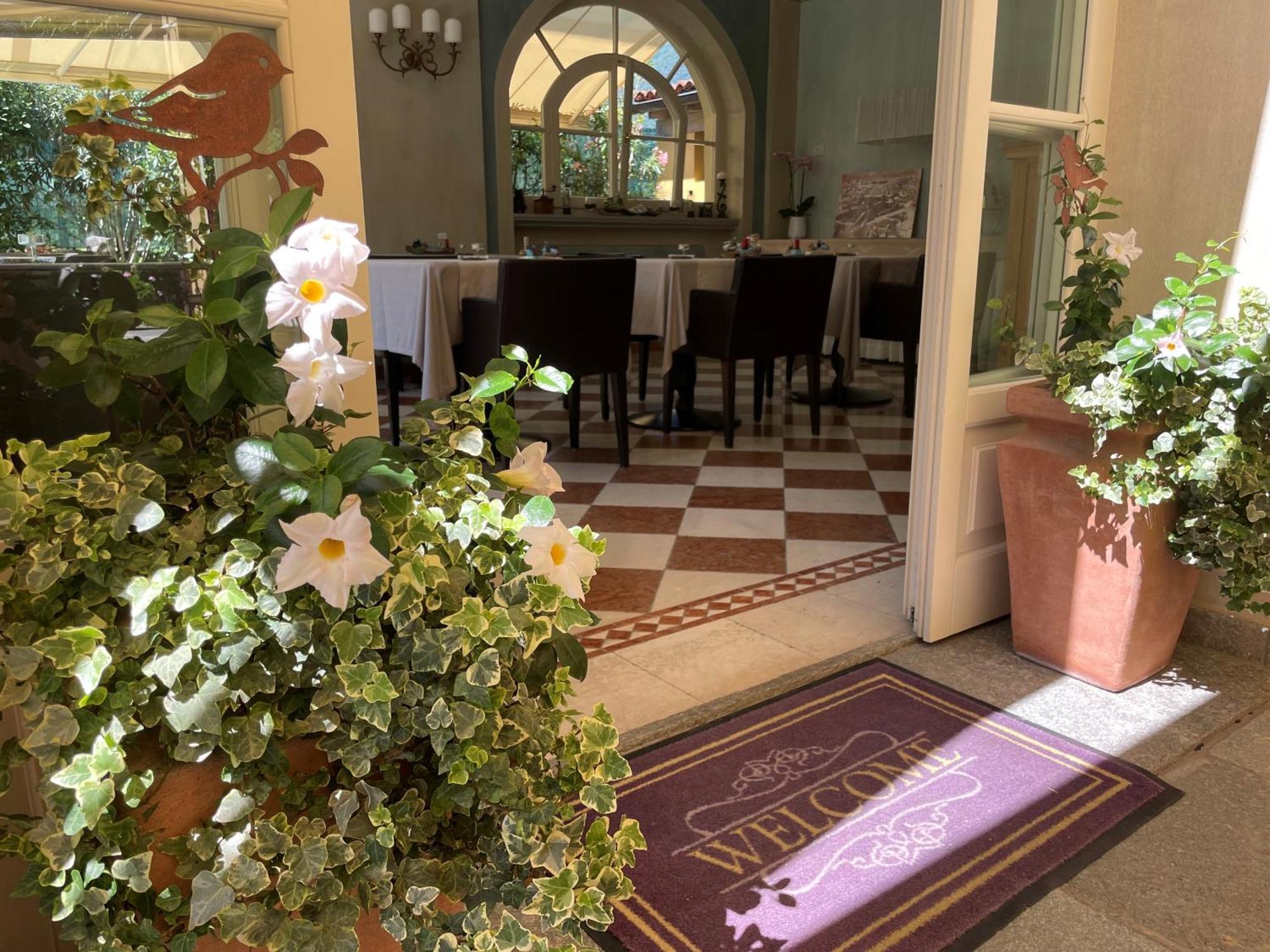 Villa Palmira Kinderfreies Hotel Cannobio Exteriér fotografie